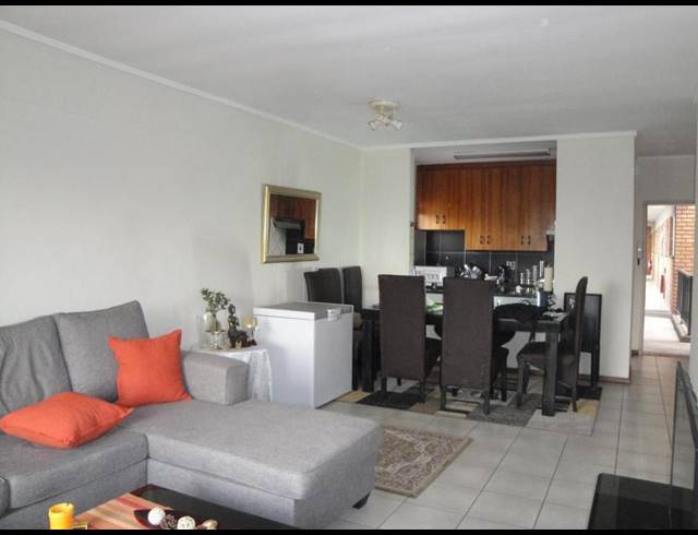 1 BEDROOM APARTMENT FOR SALE IN MALVERN EAST